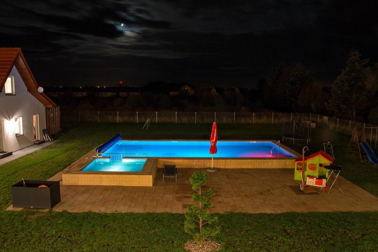Aqua Fun Domki Z Basenem Ujście-Darłowskie Kültér fotó