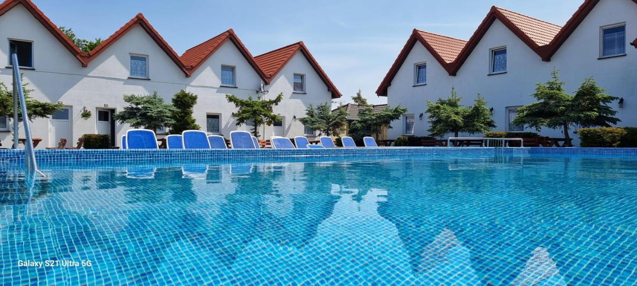 Aqua Fun Domki Z Basenem Ujście-Darłowskie Kültér fotó