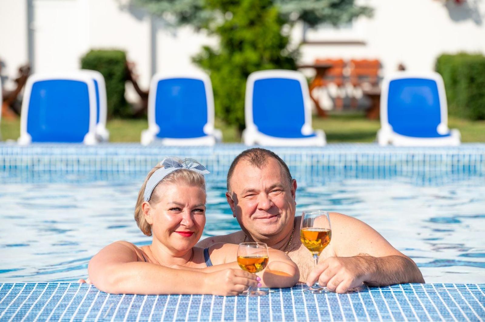 Aqua Fun Domki Z Basenem Ujście-Darłowskie Kültér fotó